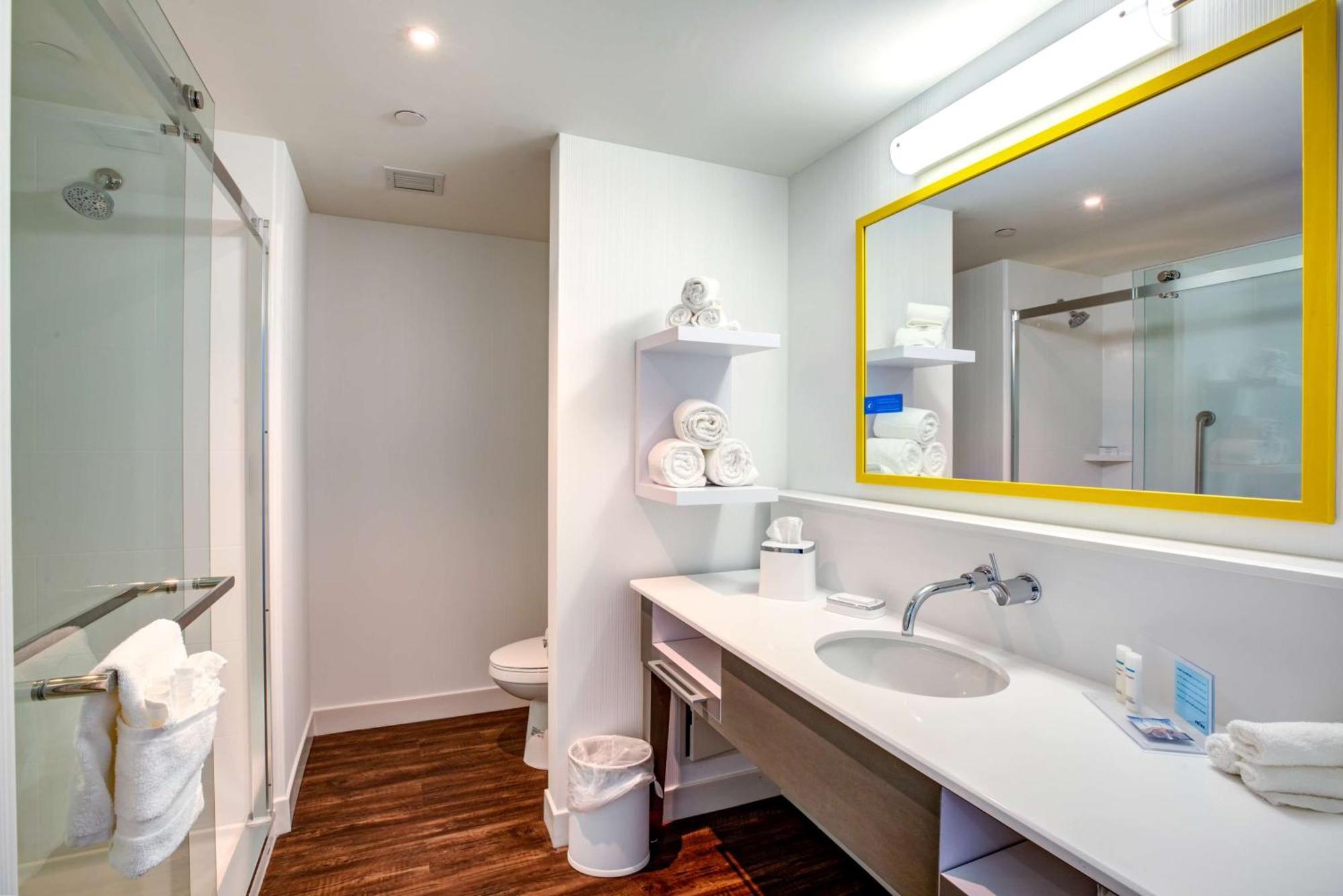Hampton Inn & Suites Boston/Уолтем Экстерьер фото