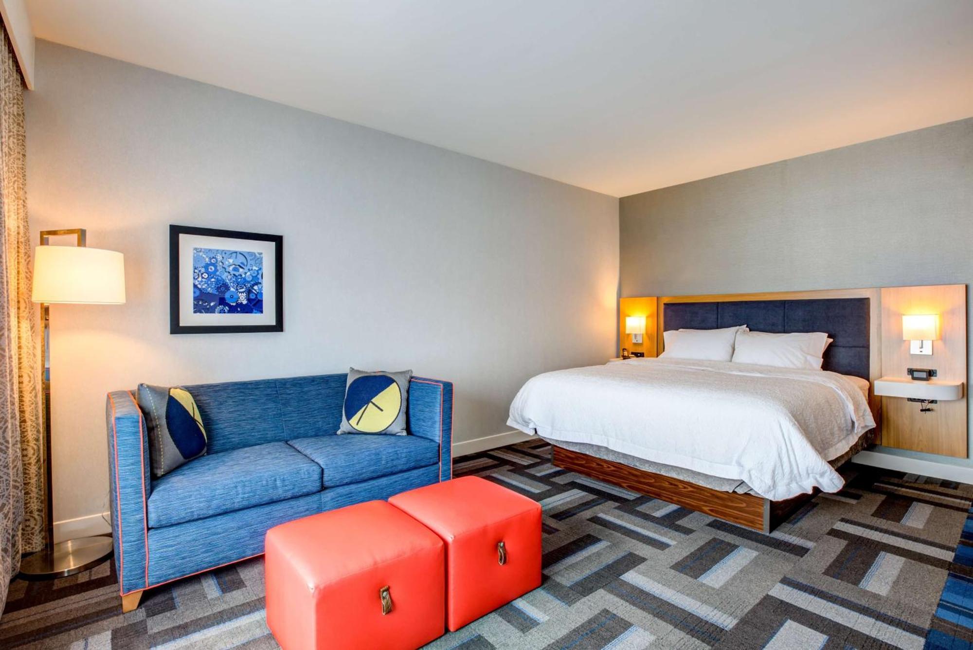 Hampton Inn & Suites Boston/Уолтем Экстерьер фото
